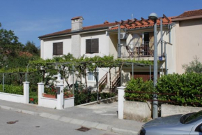 Отель Apartments with a parking space Pula - 7646  Пула